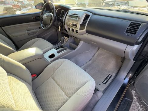 Used 2011 Toyota Tacoma 4x4 Double Cab w/ SR5 Pkg #2 image 23