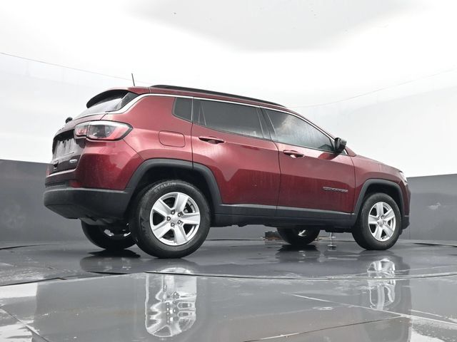 Used 2022 Jeep Compass Latitude AWD/4WD image 23