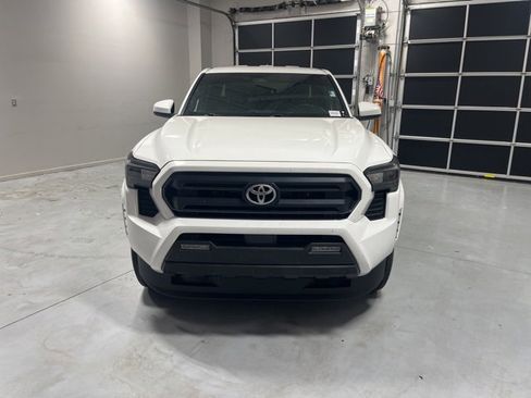Used 2024 Toyota Tacoma SR5 image 2