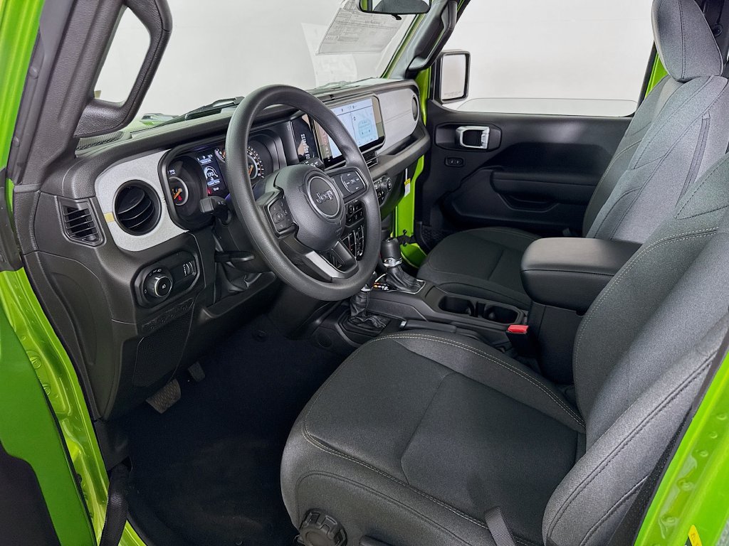 Used 2025 Jeep Wrangler Unlimited Sport AWD/4WD image 23
