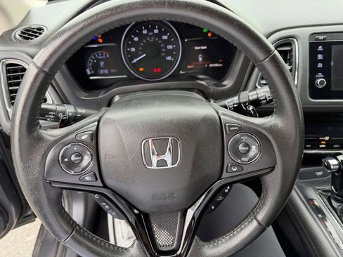 Used 2021 Honda HR-V EX-L image 15