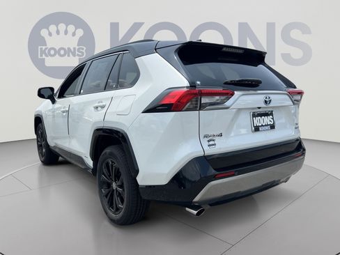 Used 2023 Toyota RAV4 XSE AWD/4WD image 4