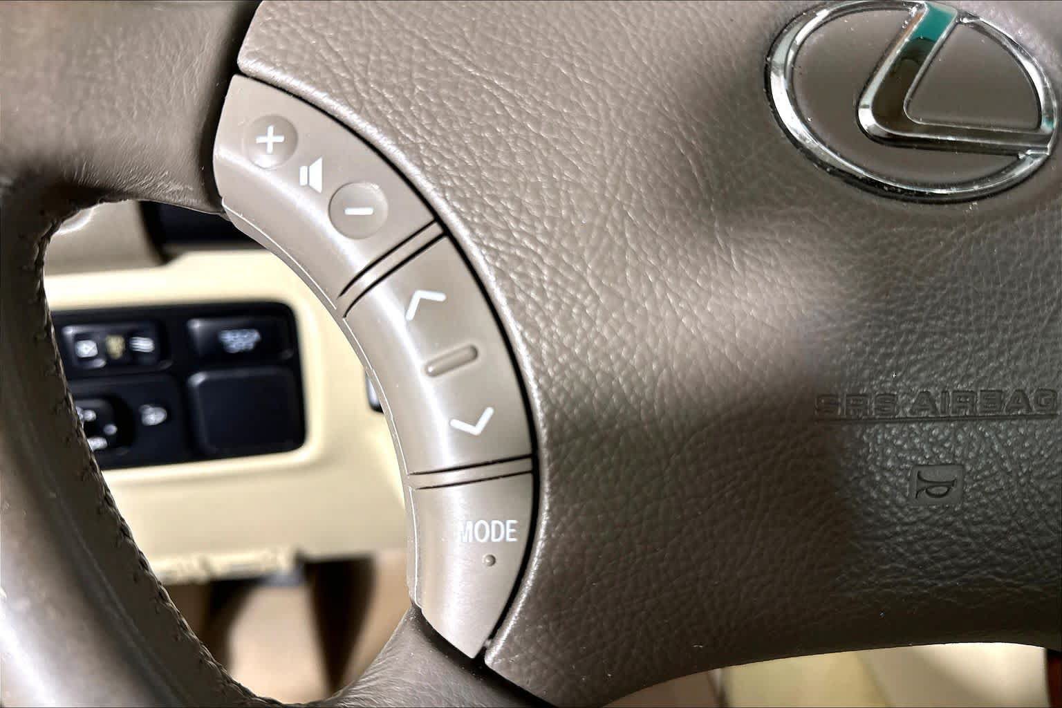 Used 2005 Lexus LX 470 4WD image 21