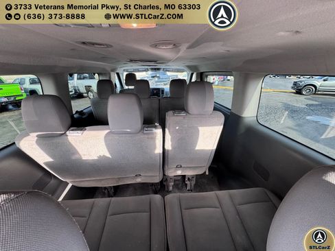 Used 2017 Nissan NV 3500 SV image 12