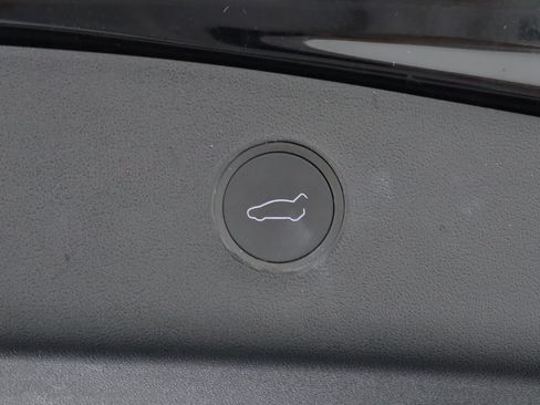 Used 2022 Tesla Model 3 Long Range AWD/4WD image 28