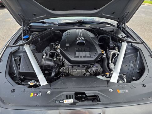 Used 2023 Genesis G70 2.0T RWD image 33