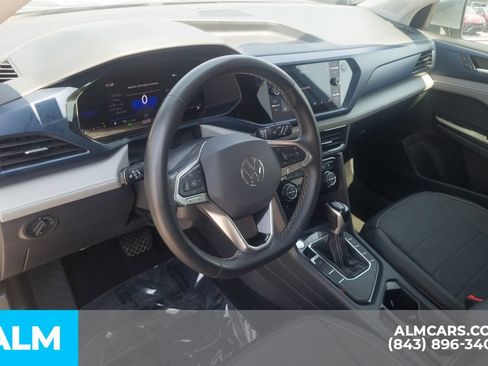 Used 2024 Volkswagen Taos SE FWD image 12