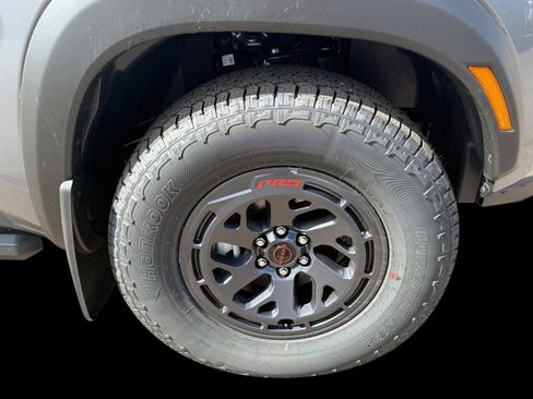 New 2026 Nissan Frontier PRO-4X w/ Pro-4x Convenience Package image 10