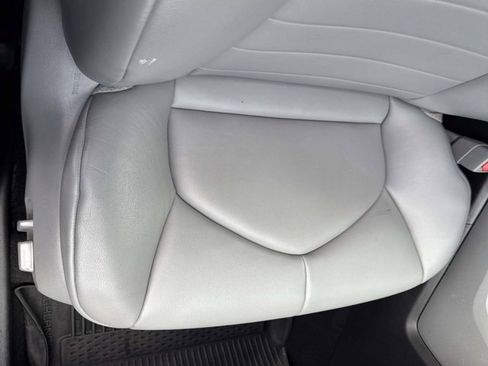 Certified 2022 Toyota Highlander XLE image 16