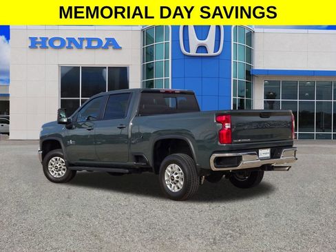 Used 2025 Chevrolet Silverado 2500 LT w/ Texas Edition AWD/4WD image 5
