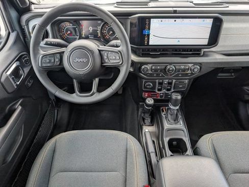 Used 2025 Jeep Gladiator Sport AWD/4WD image 6