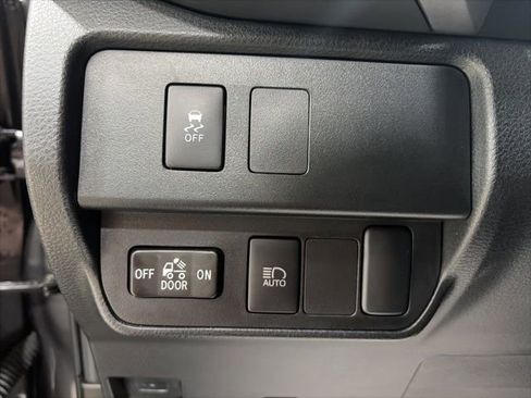 Used 2023 Toyota Tacoma SR5 image 9