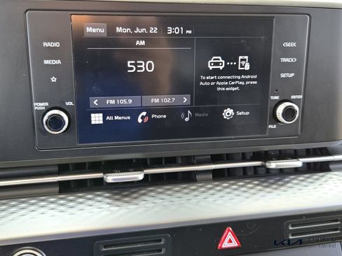Certified 2022 Kia Carnival LX FWD image 20