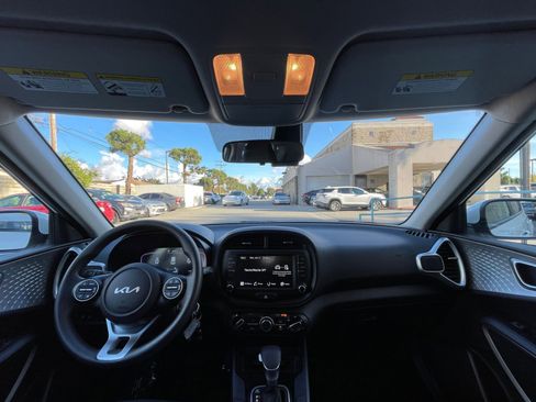 Used 2025 Kia Soul LX w/ LX Technology Package image 33