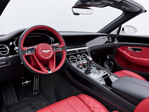 Used 2020 Bentley Continental GT AWD/4WD image 2