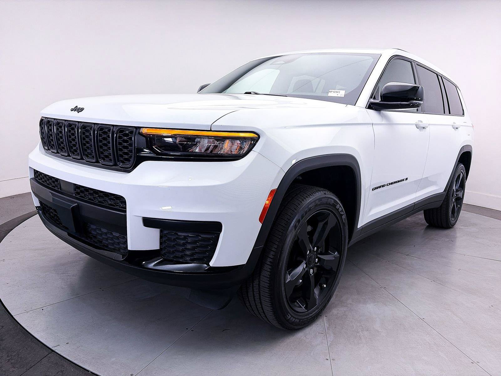 Used 2023 Jeep Grand Cherokee L Laredo AWD/4WD image 13