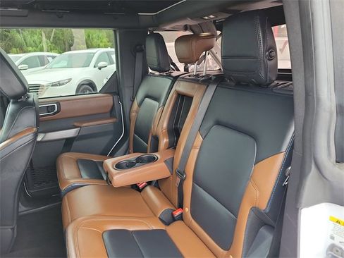 Used 2023 Ford Bronco Outer Banks image 10