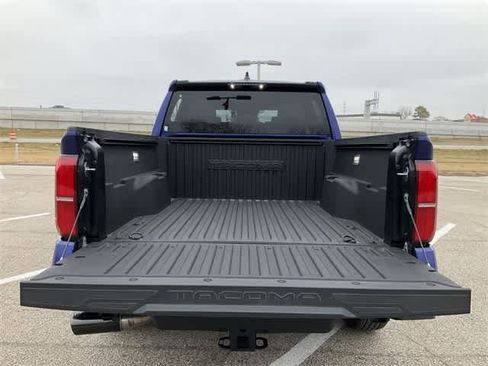 Certified 2025 Toyota Tacoma SR5 image 16