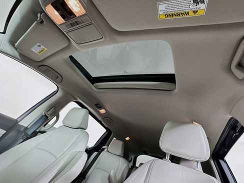 Certified 2026 Honda Odyssey EX-L image 15