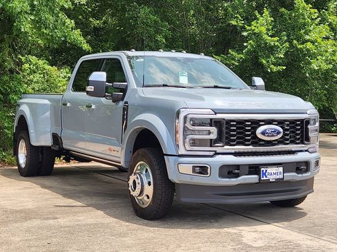 Used 2026 Ford F450 Platinum w/ Platinum Plus Package AWD/4WD image 3