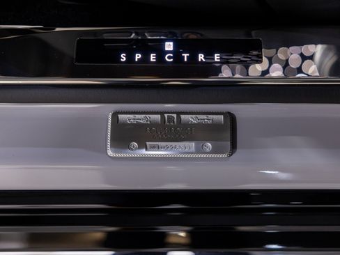 Used 2024 Rolls-Royce Spectre w/ Spectre Launch Package AWD/4WD image 43