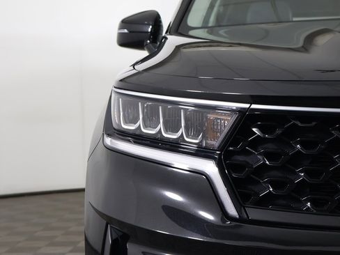Used 2021 Kia Sorento S image 12