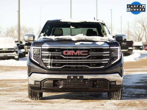 Used 2023 GMC Sierra 1500 SLT w/ SLT Convenience Package image 2