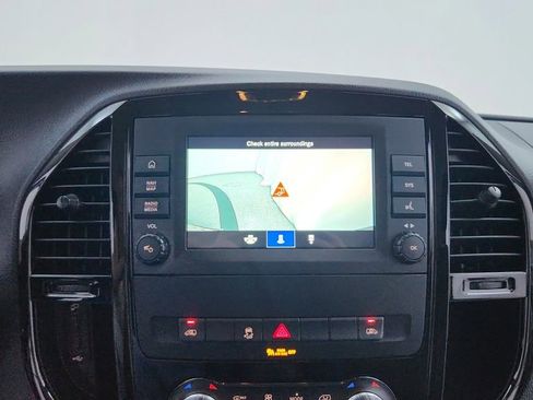 Used 2023 Mercedes-Benz Metris Passenger image 32