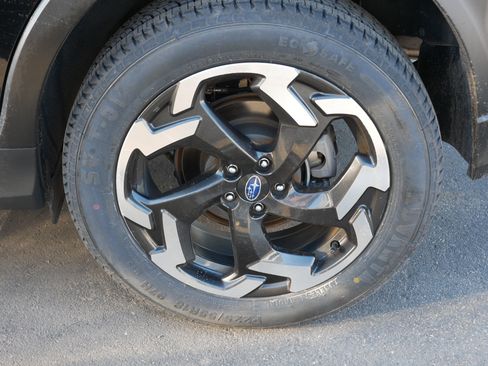 Used 2023 Subaru Crosstrek 2.5i Limited w/ Moonroof Package image 15