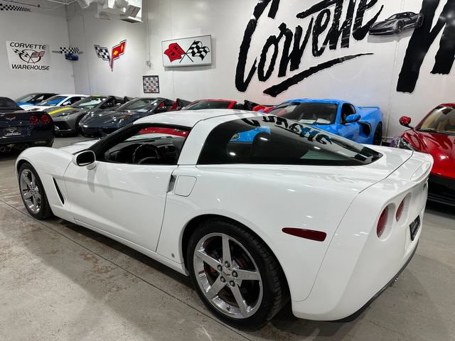 Used 2007 Chevrolet Corvette Coupe w/ Preferred Equipment Group RWD image 31