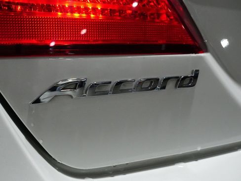 Used 2013 Honda Accord Sport image 19