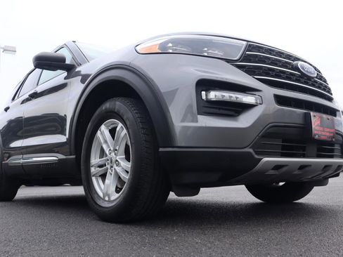 Used 2021 Ford Explorer XLT w/ Equipment Group 202A image 17