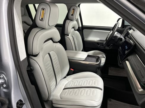 Used 2024 Rivian R1S Adventure AWD/4WD image 24