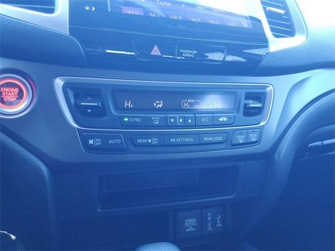 Certified 2017 Honda Pilot EX image 27