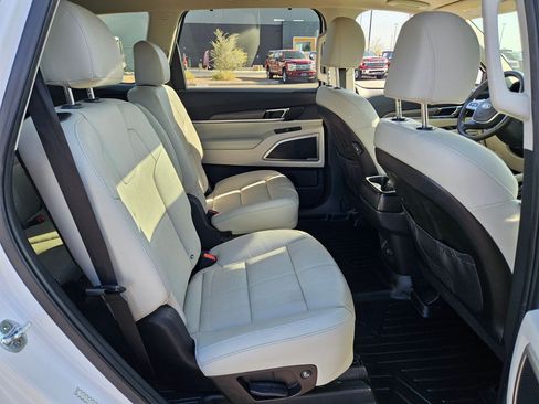 Used 2021 Kia Telluride EX w/ EX Premium Package FWD image 27