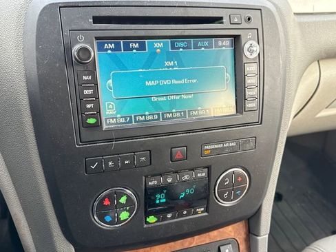 Used 2010 Buick Enclave CXL image 20