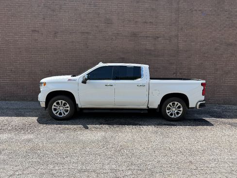 Used 2023 Chevrolet Silverado 1500 LTZ w/ LTZ Convenience Package II AWD/4WD image 3