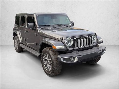 New 2026 Jeep Wrangler Unlimited Sahara AWD/4WD image 3