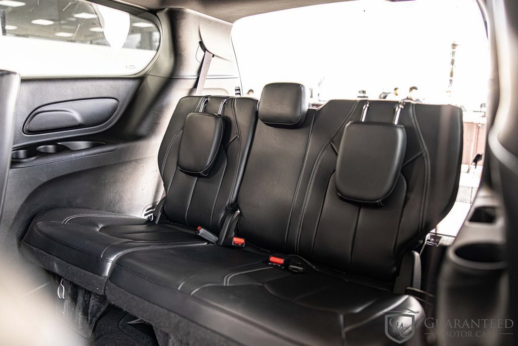 Used 2022 Chrysler Pacifica Touring-L w/ S Appearance Package FWD image 32