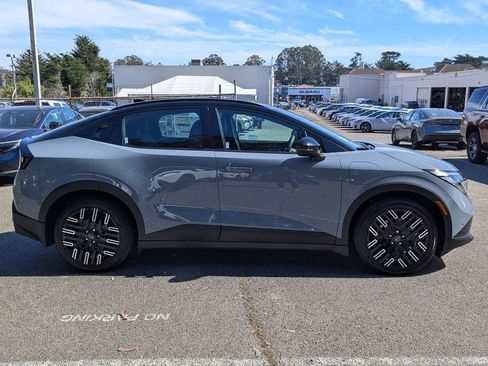 New 2026 Nissan Leaf Platinum+ image 4