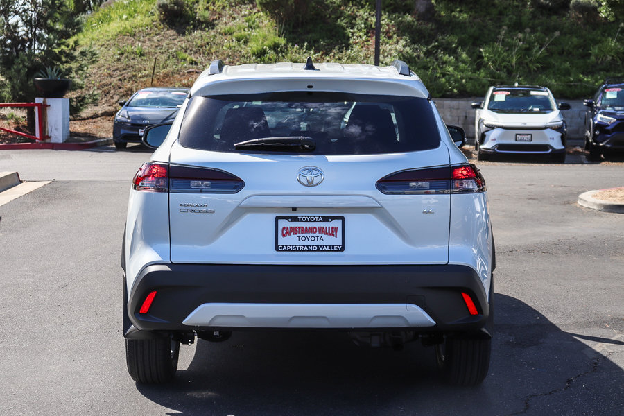 New 2026 Toyota Corolla Cross LE w/ Moonroof Package FWD image 7