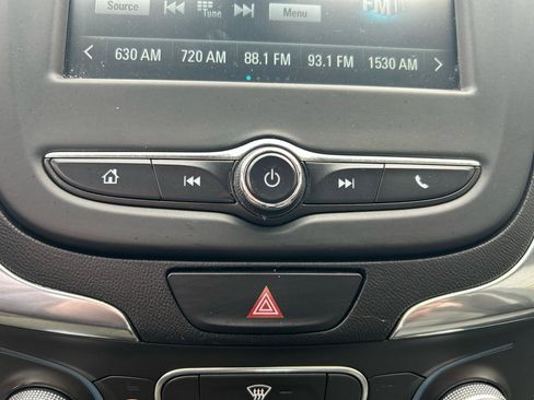 Used 2018 Chevrolet Equinox LS image 26