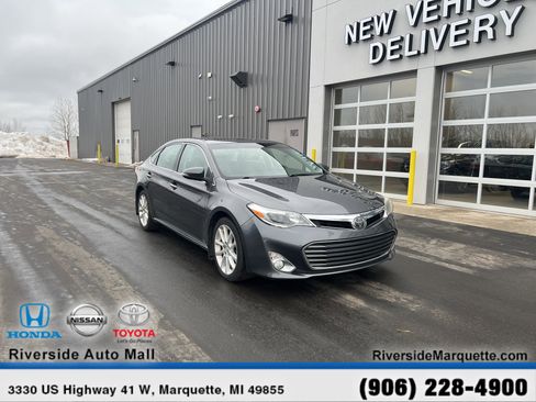 Used 2013 Toyota Avalon Limited w/ Technology Pkg image 1