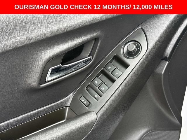 Used 2020 Chevrolet Trax LT AWD/4WD image 19
