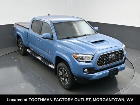 Used 2019 Toyota Tacoma TRD Sport AWD/4WD image 17