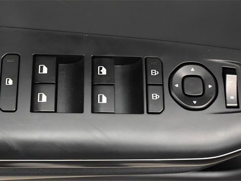 Used 2025 Kia K4 image 23