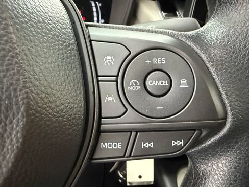 Used 2026 Toyota Corolla LE FWD image 12