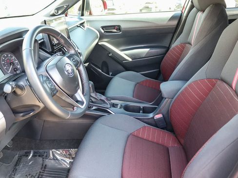 Used 2025 Toyota Corolla Cross AWD Hybrid w/ Moonroof Package image 18