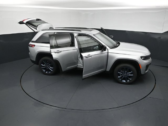 New 2026 Jeep Grand Cherokee Limited AWD/4WD image 30