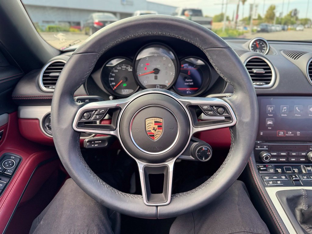 Used 2024 Porsche 718 Boxster S RWD image 9
